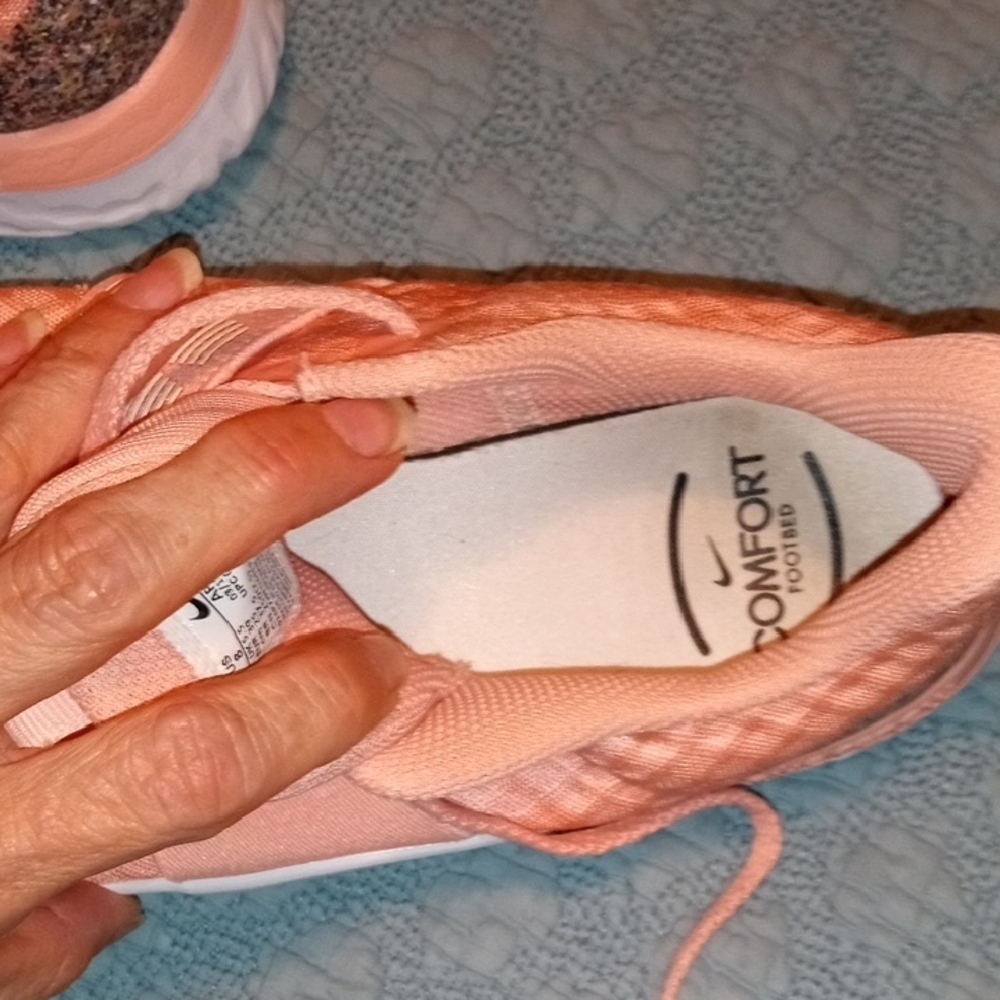 Nike Women's Peach and White Sneakers - Picture 6 of 7